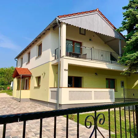 Pine&Chill Apartments Balatonalmadi Exterior photo